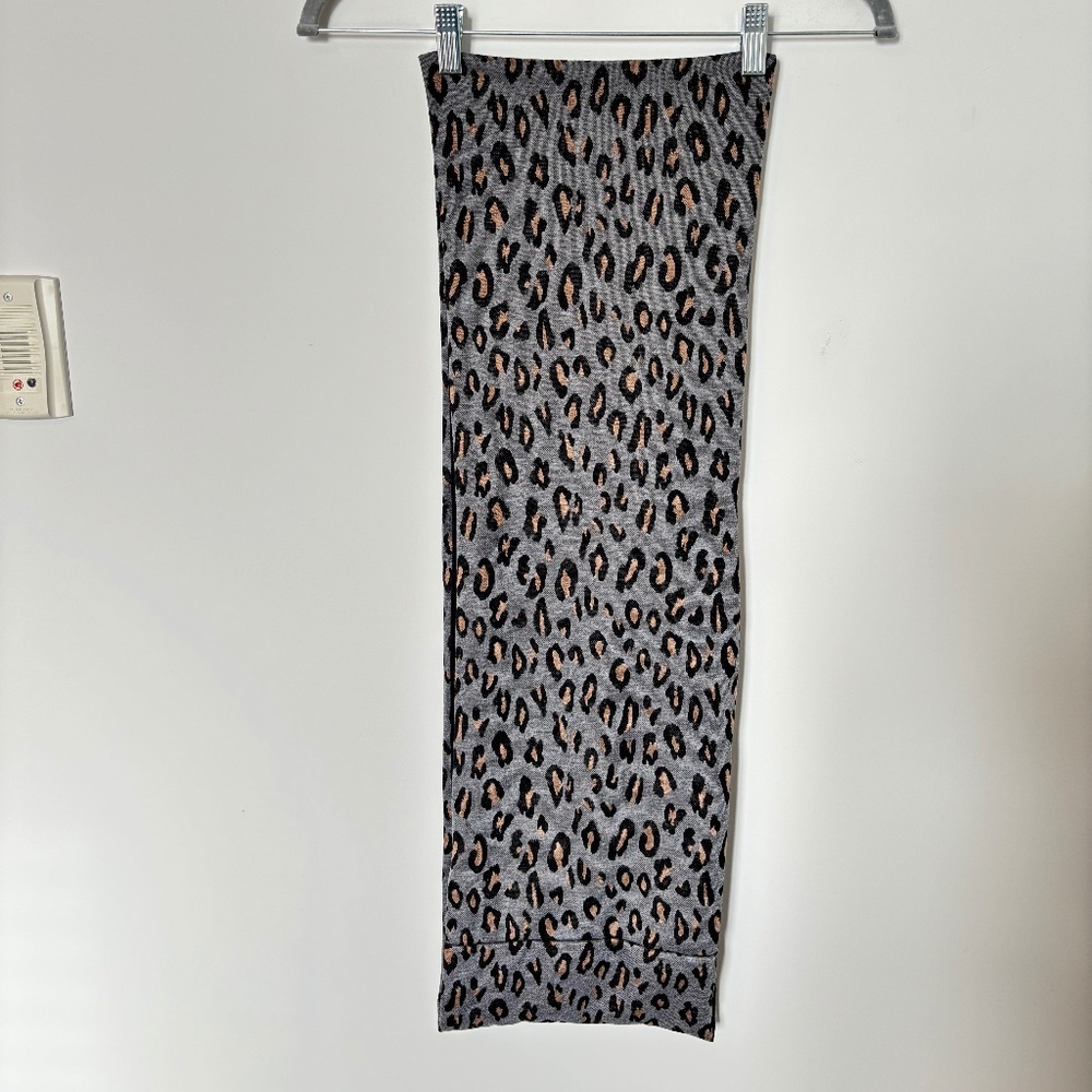 TRAVEL Security Sholdit Infinity Scarf with Hidden Zipper Pocket Animal Print OS